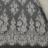 105x2mtr coupon Franse bruidskant ivory kleur 111 180cm breed