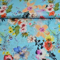 zijde stretch charmeuse exclusieve italianse designer stof  met bloemen licht blauw