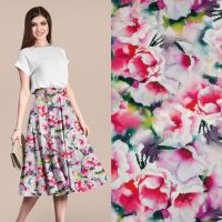 Viscose digitaal bloemen print fuchsia lila