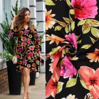 Viscose digitaal print flowers zwart