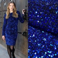 Pailletten verwerkt op velours kobalt blauw