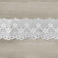 Broderie kant wit met bloementjes 5cm breed