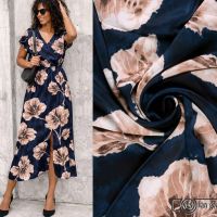 satijn met bloemen print donker blauw beige