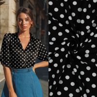 viscose ecovero lenzing polka dots / noppen zwart wit