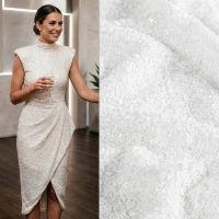 Mesh stof met pailletten en kraaltjes – wit / white off