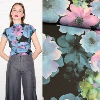 stretch micro polyester crepe – grote bloemenprint | a la ville -knipmode 