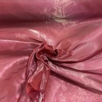 Zijde met metaal – exclusieve haute couture organza cerise
