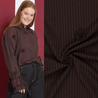 viscose streep donker bruin met 3D bloementjes / knipmode